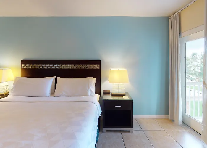 Holiday Inn Resort Grand Cayman By Ihg (Adults Only)