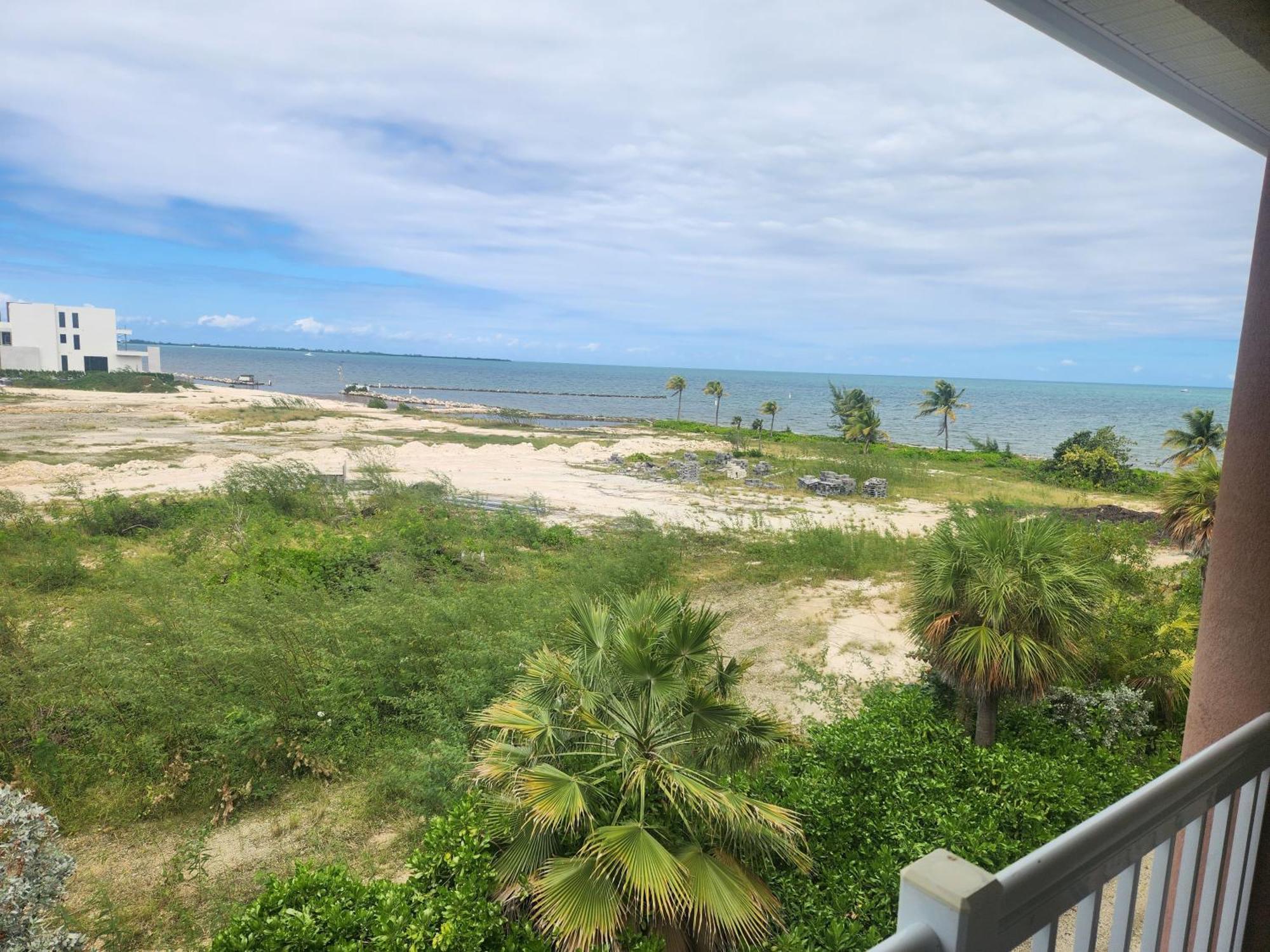 Resort Grand Cayman By Ihg (adults Only)