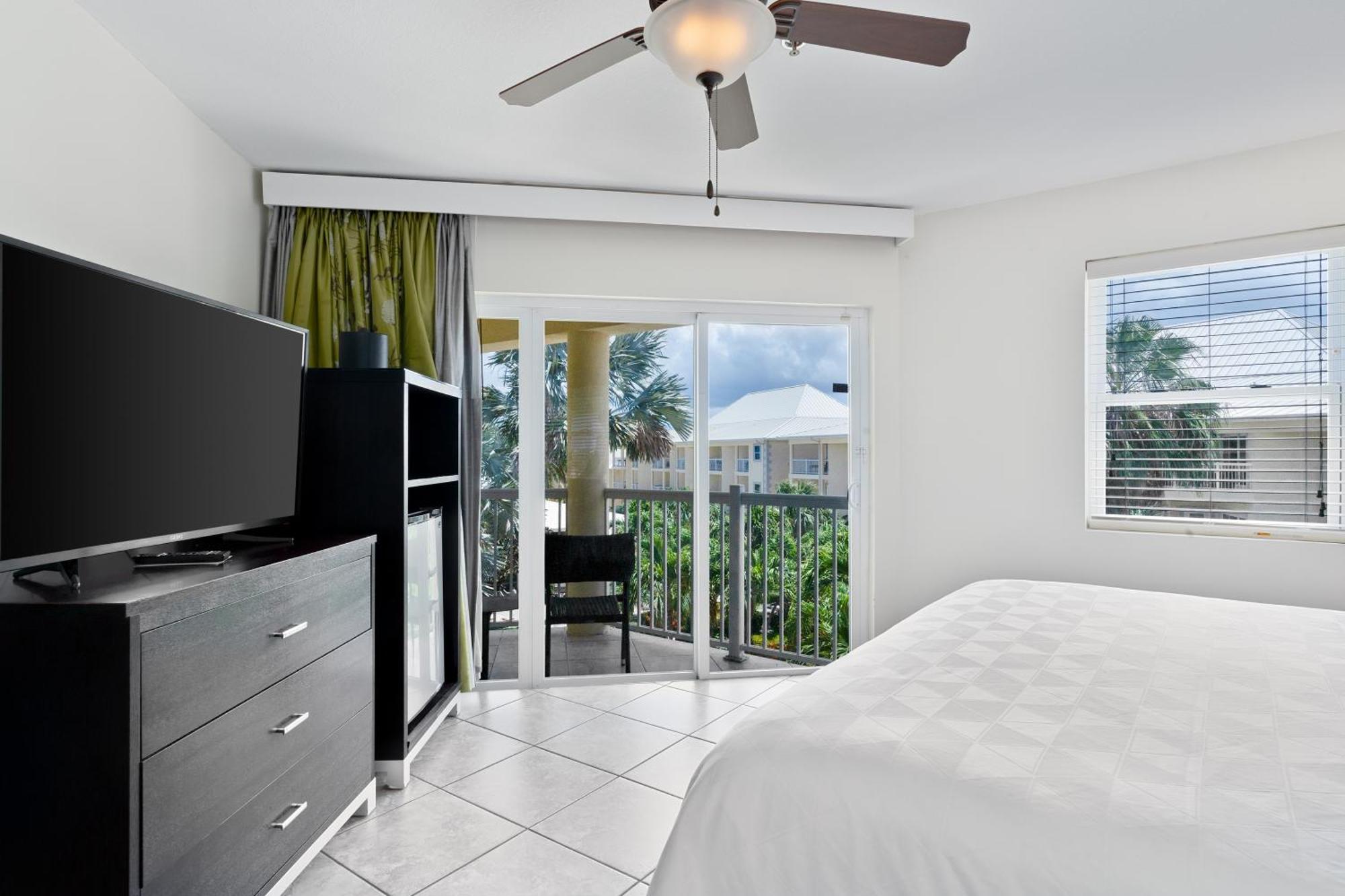 Grand Cayman By Ihg (adults Only)