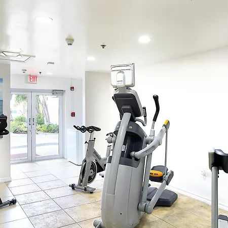 Holiday Inn Resort Grand Cayman By Ihg (Adults Only) 